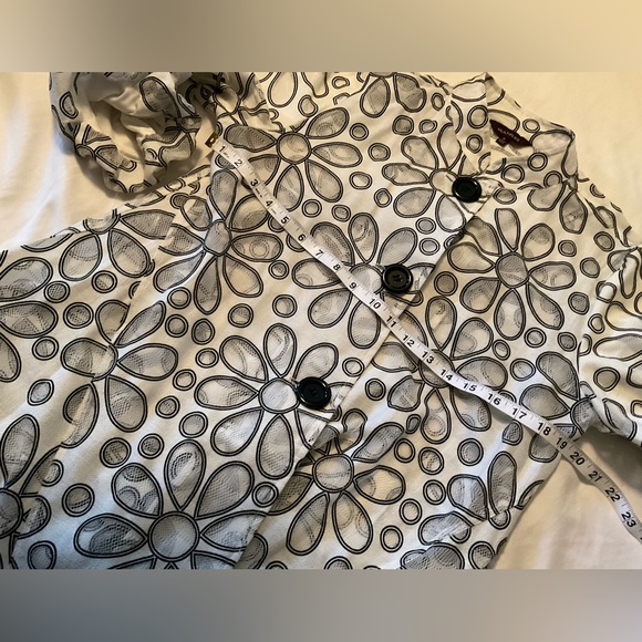 DONATED Multiples Flower Power Jacket - Picture 9 of 10